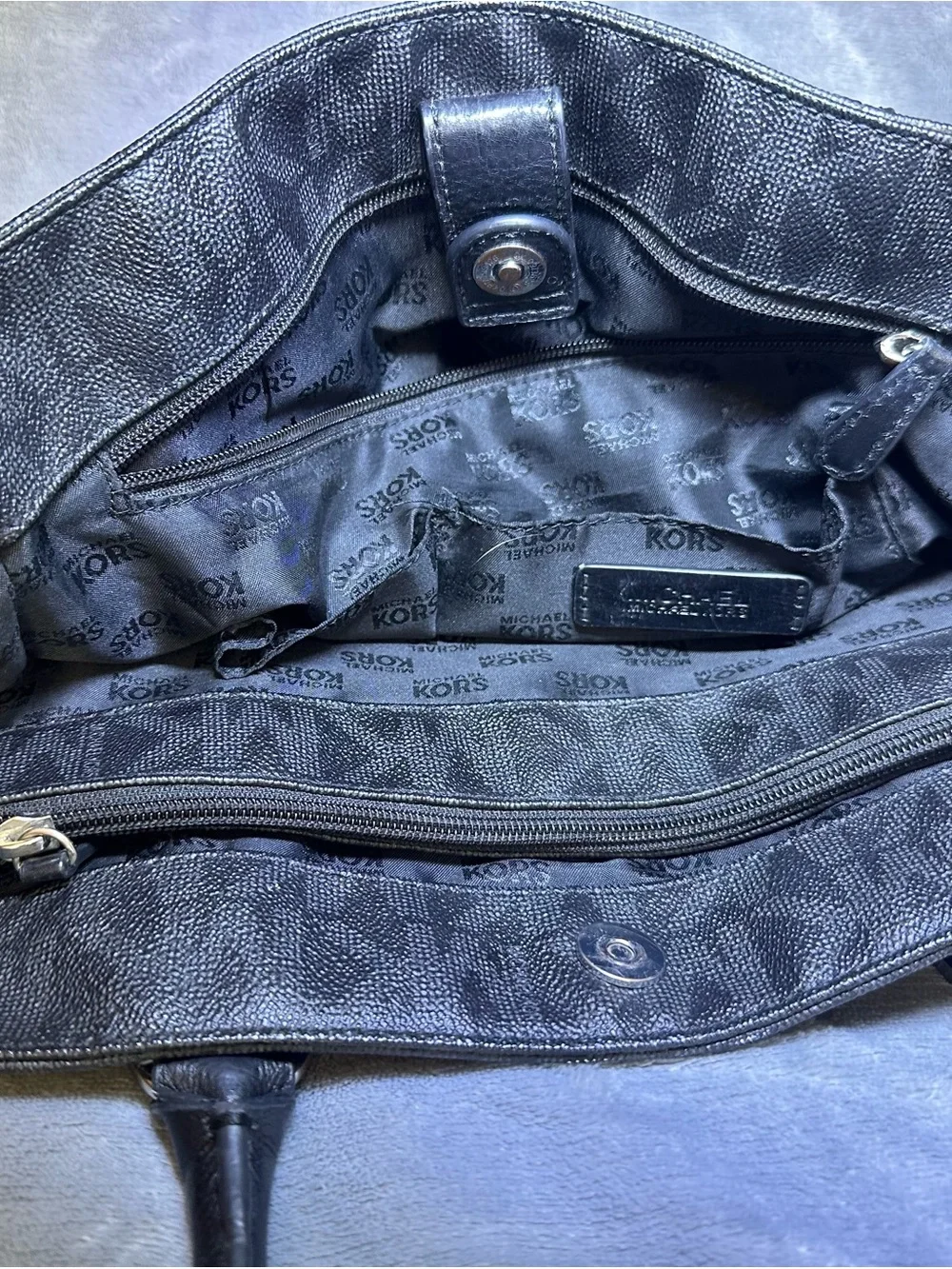 BRAND NEW Michael Kors Black Leather MK Charm Tote